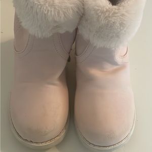 Tahari boots size 8